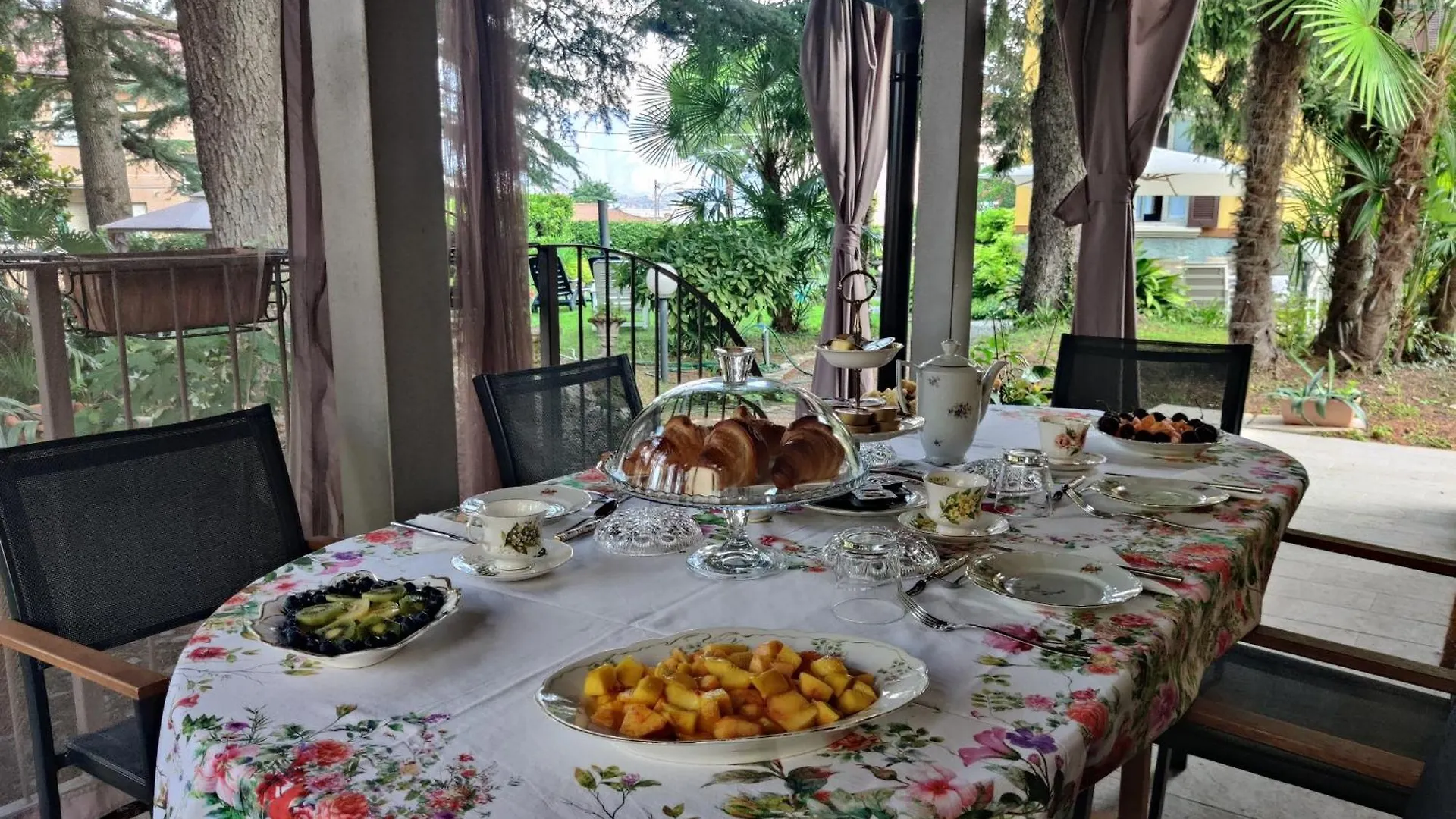 Villa Laura Lierna Italy