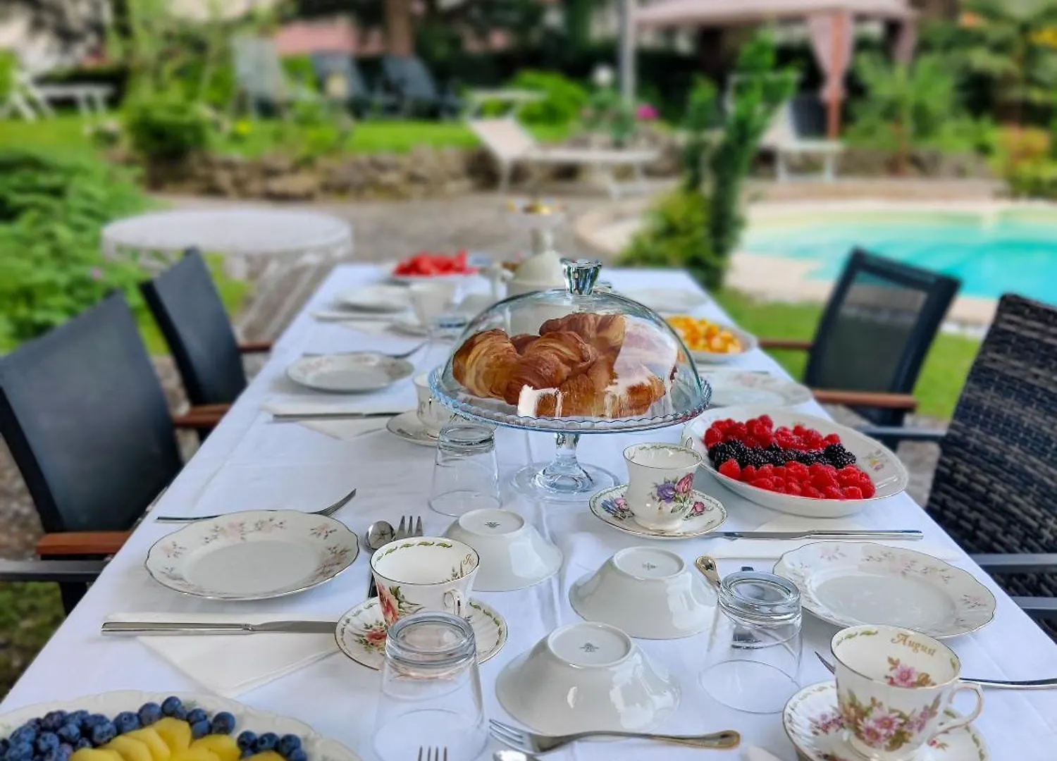 Villa Laura Lierna Bed & Breakfast