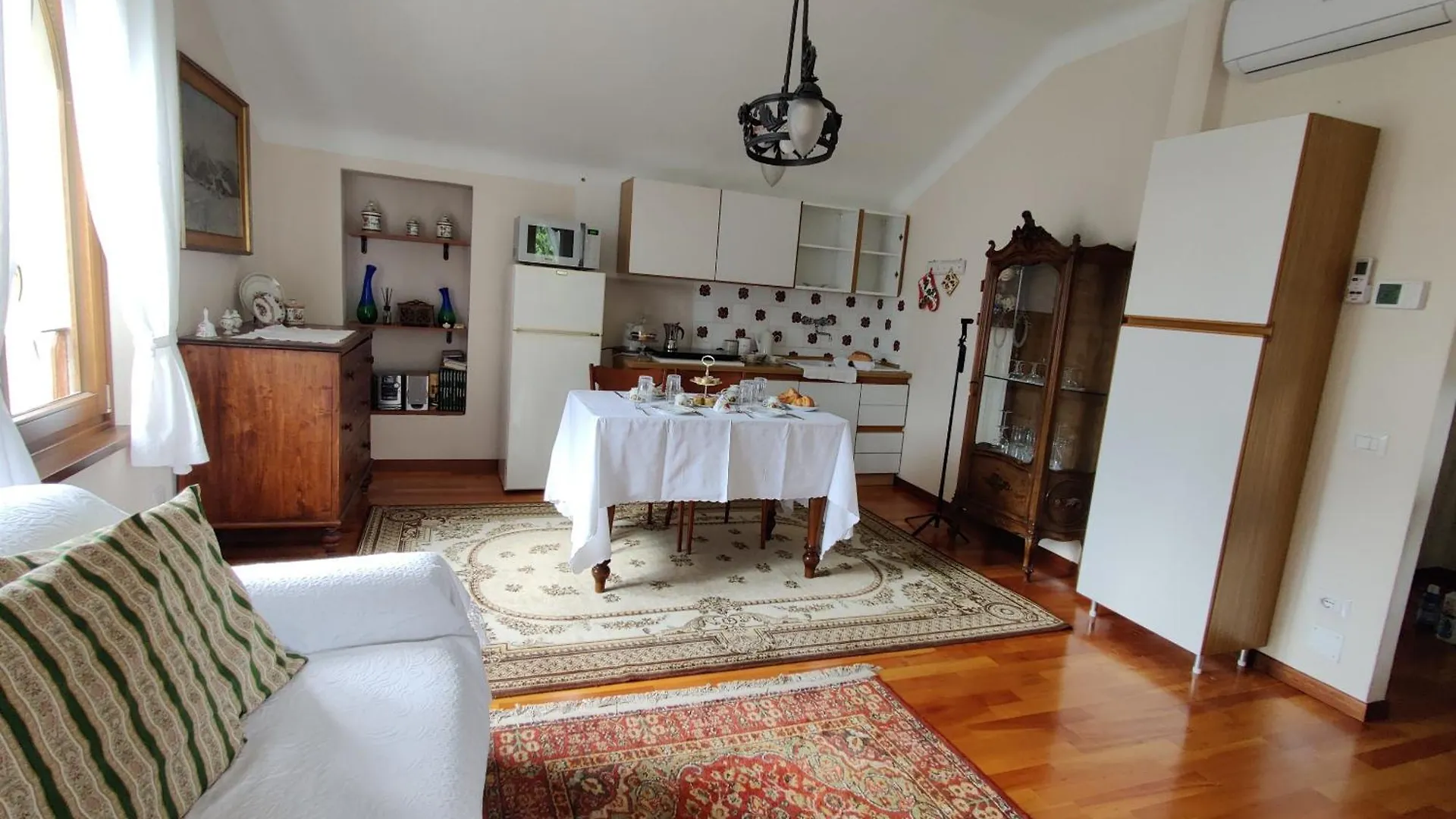 Villa Laura Lierna Bed & Breakfast