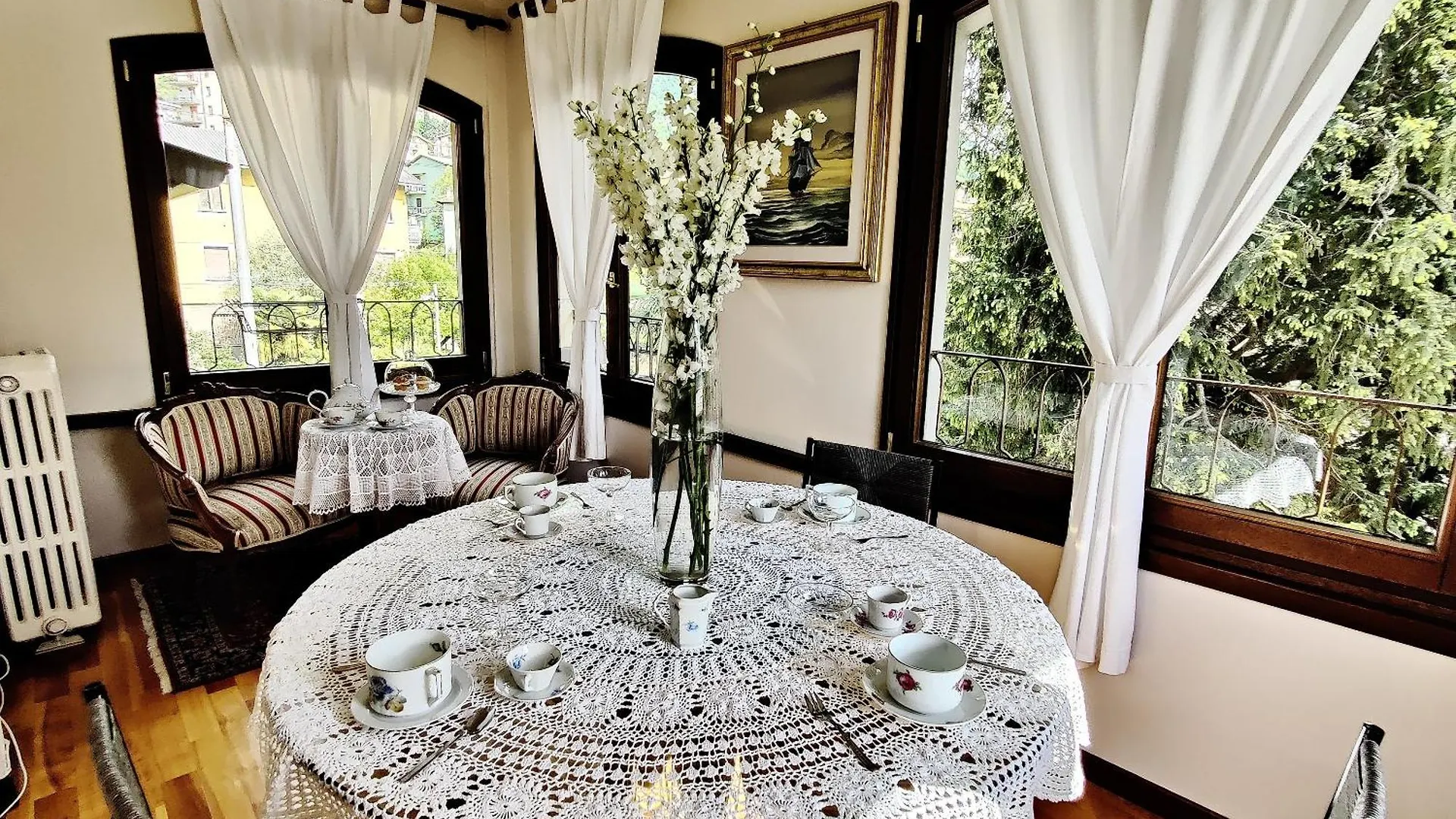 Villa Laura Lierna Bed & Breakfast