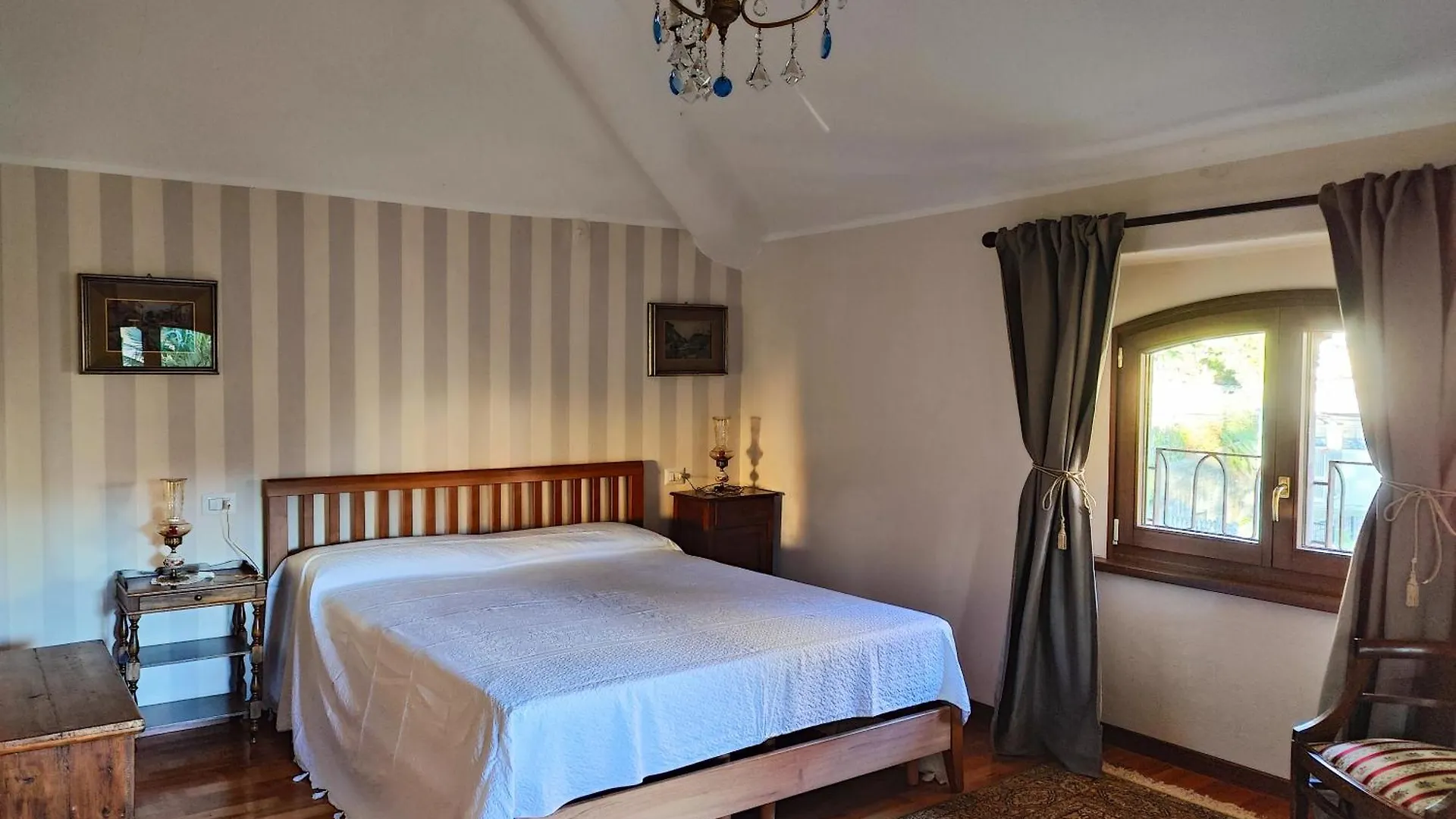 Villa Laura Lierna 0*,  Italy