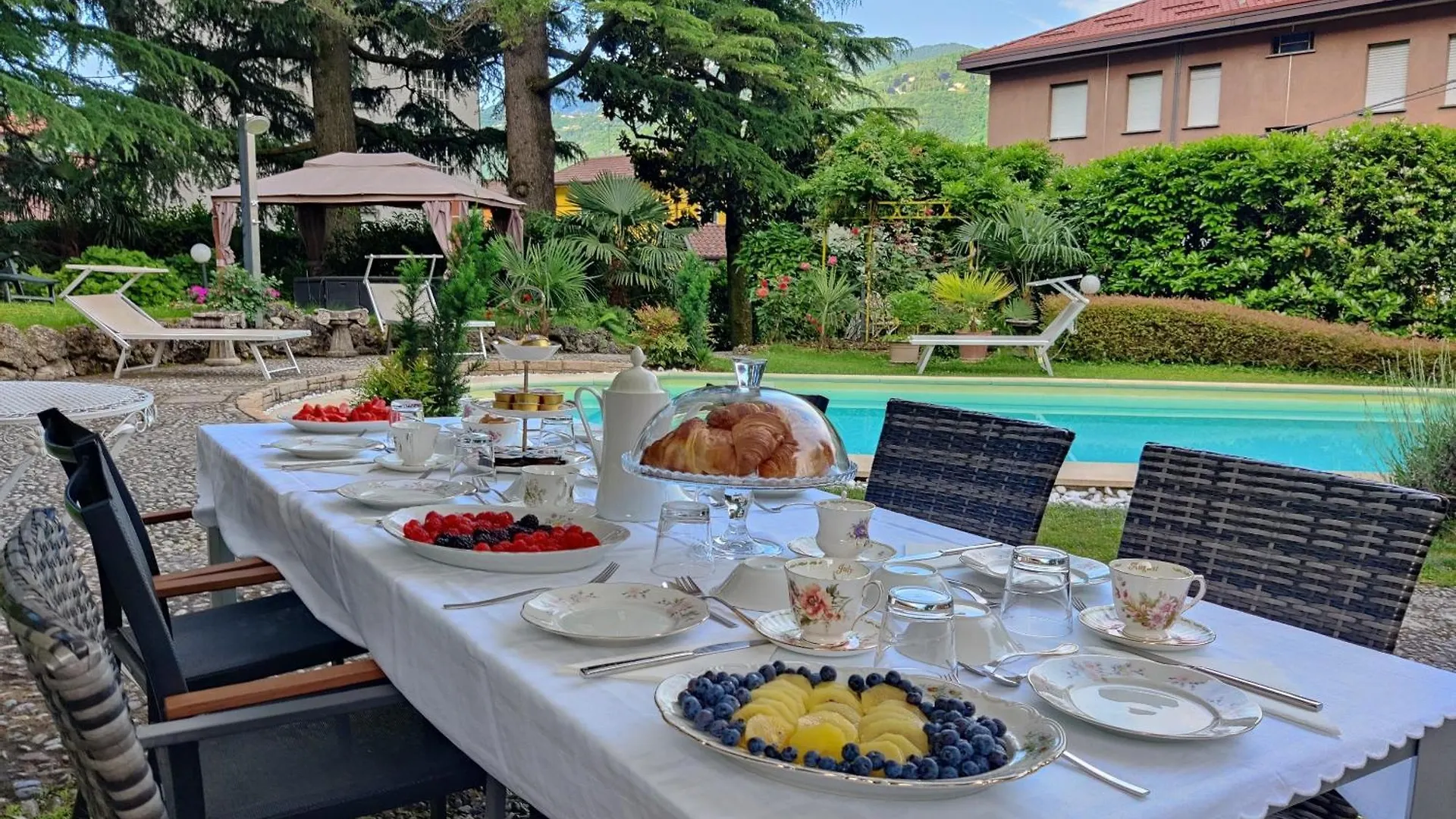Couette-café Villa Laura Lierna